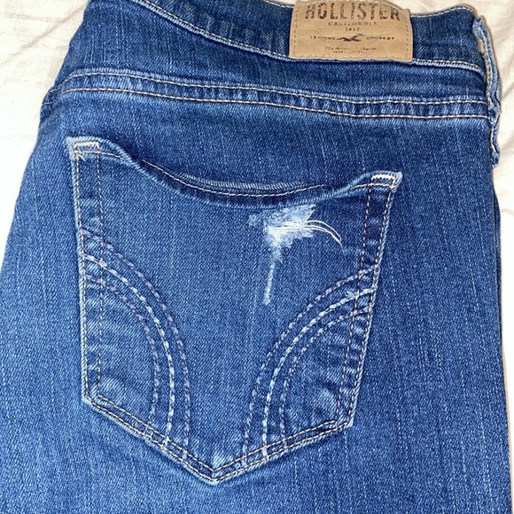 HOLLISTER - Picture 6 of 11